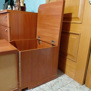 Mueble rinconera de madera