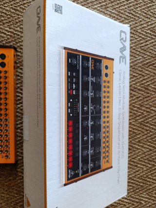 Sintetizador Behringer Crave Analógico