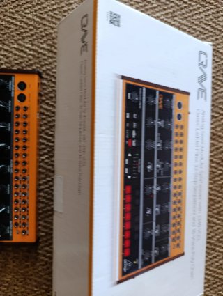 Sintetizador Behringer Crave Analógico