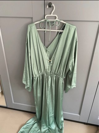Mono verde sin etiquetas