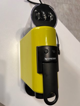 Macchina Nespresso Essenza Mini non funzionante
