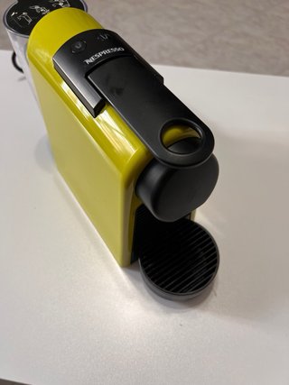 Macchina Nespresso Essenza Mini non funzionante
