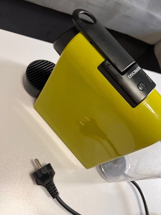 Macchina Nespresso Essenza Mini non funzionante