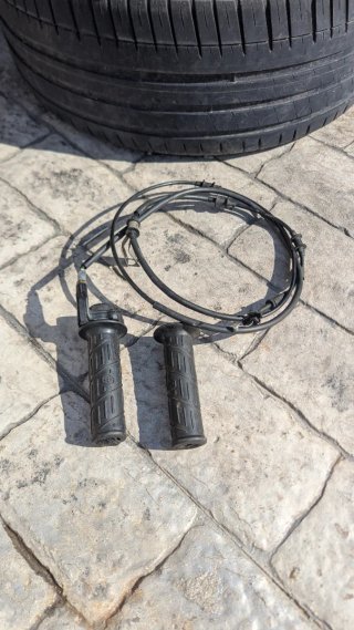 Puños y cable gas Piaggio Liberty 125
