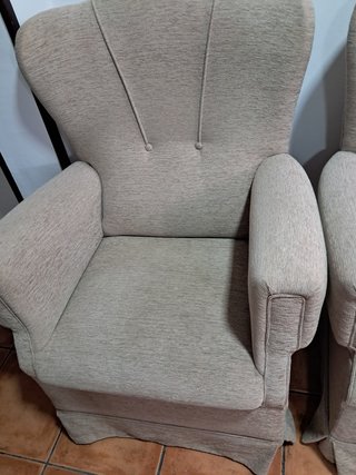 2 Butacas orejeras beige tela