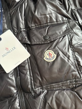 Chaqueta Moncler Puffer Negra Caliente