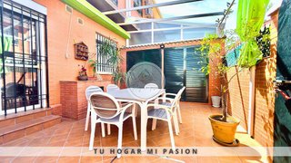 Casa adosada en venta en Montequinto en Dos Hermanas
