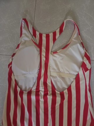Costume intero Iris Lilly a righe rosse e beige