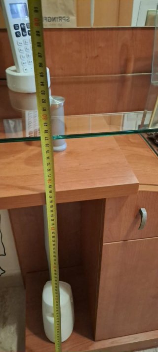 Recibidor de madera y cristal