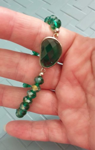 Braccialetto cristalli verdi elastico