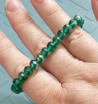 Braccialetto cristalli verdi elastico