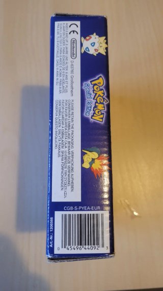 Nintendo Game Boy Color Ed. Pikachu con caja.