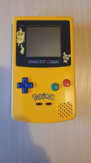 Nintendo Game Boy Color Ed. Pikachu con caja.