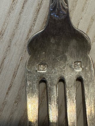 Cuchara de plata decorada