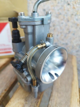 Carburador réplica Keihin PWK 28