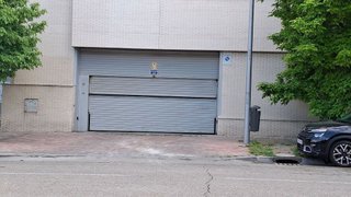 Garaje en alquiler en Ensanche de Vallecas - Valdecarros en Madrid