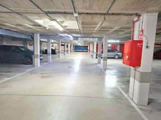 Garaje en alquiler en Ensanche de Vallecas - Valdecarros en Madrid