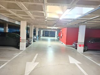 Garaje en alquiler en Ensanche de Vallecas - Valdecarros en Madrid