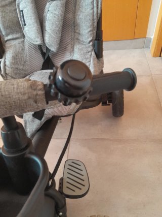 Triciclo Evolutivo KinderKraft Gris