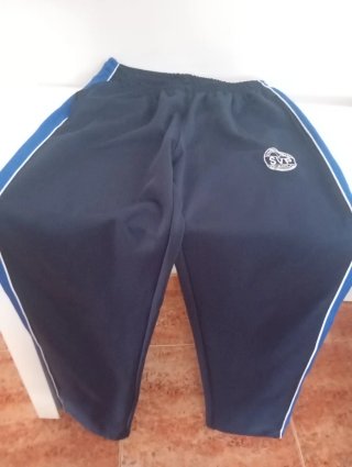Uniforme chico. Colegio San Vicente Paul Alcoi