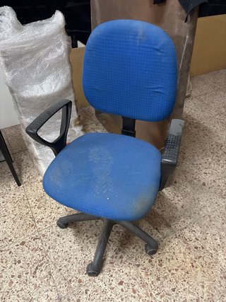 Muebles varios gratis !esta semana los tiro!