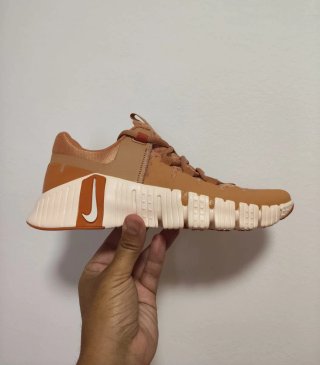 T38 Nike Free Metcon 5