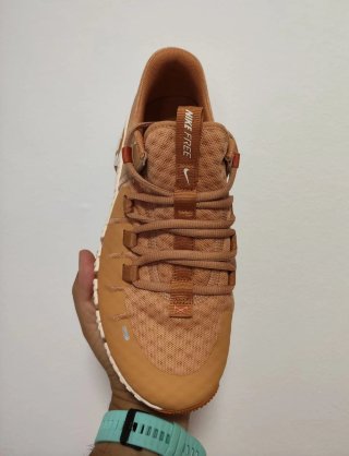 T39 Nike Free Metcon 5 Beige/Marrón