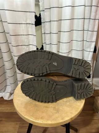 Botas de senderismo con cordones rojos