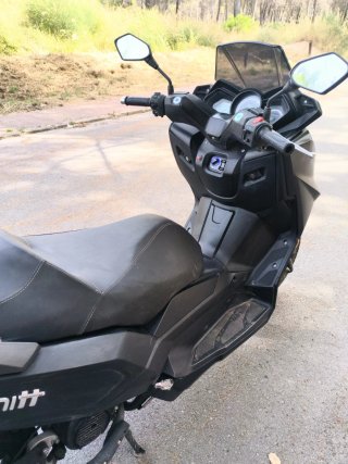 MITT 125 GTS 2025 Negra - Maxi Scooter