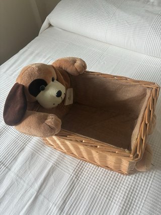Cesta Mimbre Perro Peluche Beige Marrón