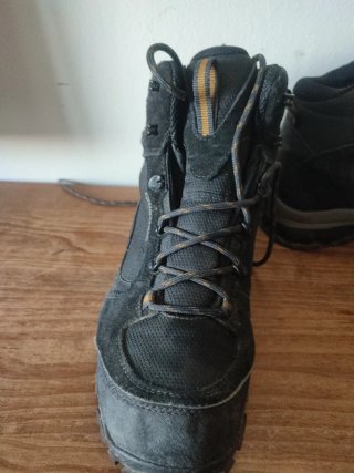 Botas de montaña Quechua Talla 44