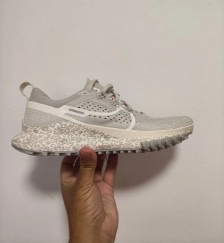 T40 Nike React Pegasus Trail 4 Gris/Blanco