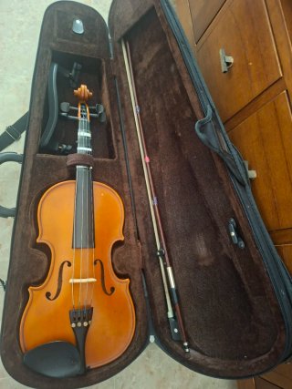 Viola Kreutzer School 12''-13'' + Metrónomo