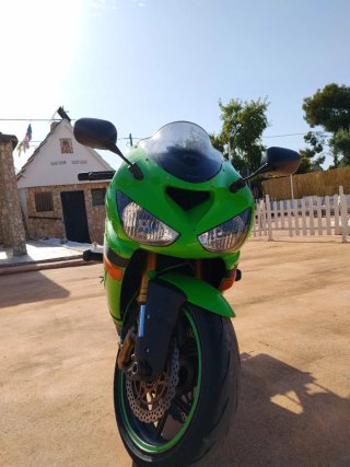 Kawasaki ZX6R limitada