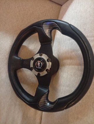 Volante deportivo Raid