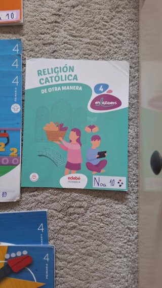 Lote libros 4o Primaria Teresianas Oviedo