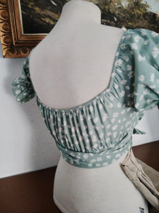 Conjunto ZARA S Crop Top Flores y Pantalón corto