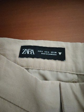 Conjunto ZARA S Crop Top Flores y Pantalón corto