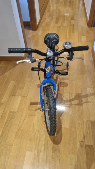 Bicicleta infantil azul Ötte de 4 a 6 años