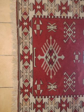 Alfombra grande antigua de seda natural