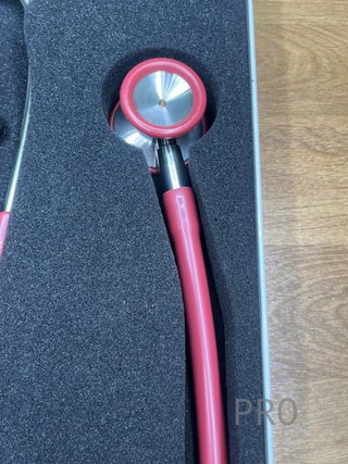 Estetoscopio clásico de cardiología con cabezal Gima