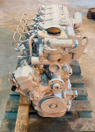Motor Isuzu 4LE2