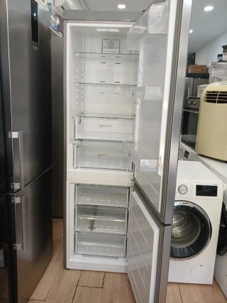 Frigorifero Whirlpool e Lavatrice Siemens