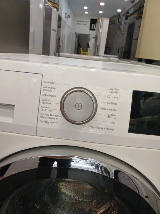 Frigorifero Whirlpool e Lavatrice Siemens