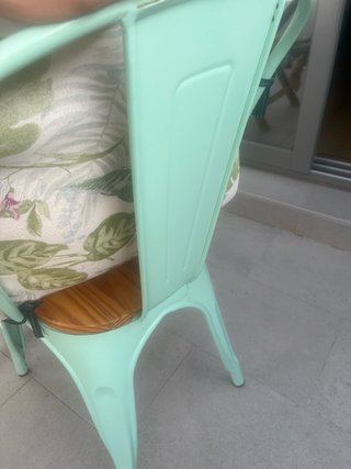 3 Sillas de cocina beige y verde