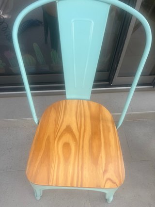 3 Sillas de cocina beige y verde