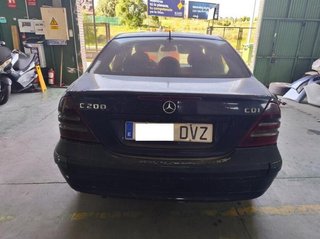 Colector mercedes-benz a61109037 clase 2.1 231311