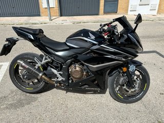 Honda CBR500R Negra