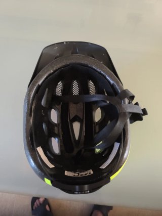 Casco Bicicleta Negro y Amarillo Talla S 51-56cm