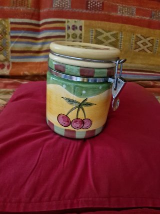 Barattolo ceramica con ciliegie